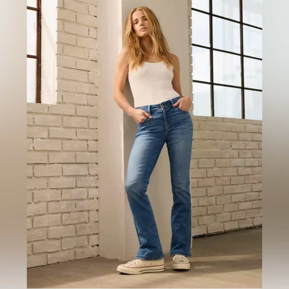 AMERICAN EAGLE Sz 14 Jeans High Rise Slim Flare Mid-Wash Wiskering Stretch